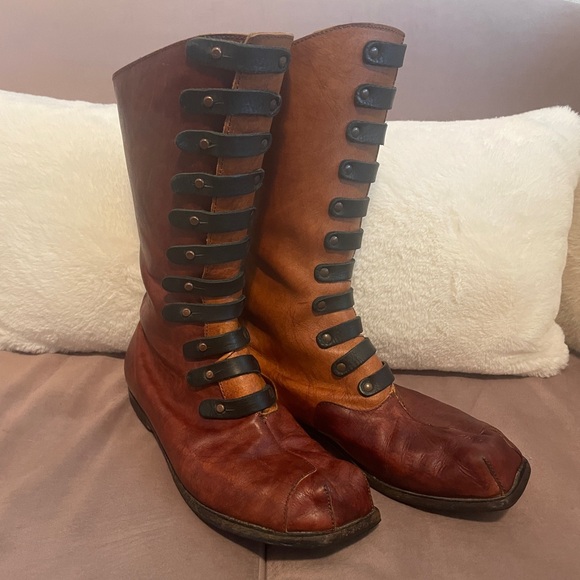 Handmade Cydwoq boots, red and brown sz 39 8.5 - Picture 2 of 8
